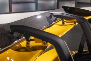 폼 미쳤네! 2년 걸려 수작업으로 제작된 '존더분쉬 포르쉐 911 GT3 RS' 등장