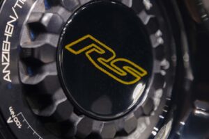 폼 미쳤네! 2년 걸려 수작업으로 제작된 '존더분쉬 포르쉐 911 GT3 RS' 등장