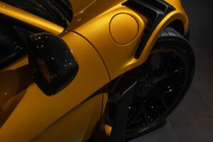 폼 미쳤네! 2년 걸려 수작업으로 제작된 '존더분쉬 포르쉐 911 GT3 RS' 등장