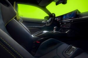 BMW, 발렌티노 로시 기념 한정판 'M4 CS 에디션 VR46' 공개