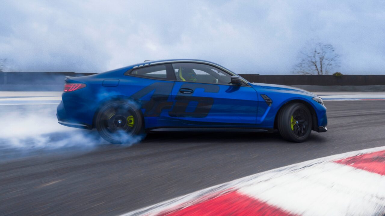 BMW, 발렌티노 로시 기념 한정판 'M4 CS 에디션 VR46' 공개