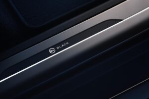 레인지로버, 635마력 '검은 괴물' 스포츠 SV 블랙(Range Rover Sport SV Black) 공개