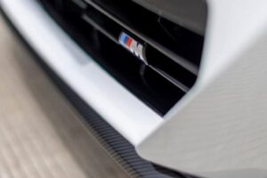 BMW M240i 카본 에디션 공개… M2보다 저렴한 ‘카본 맛집’