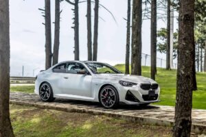 BMW M240i 카본 에디션 공개… M2보다 저렴한 ‘카본 맛집’