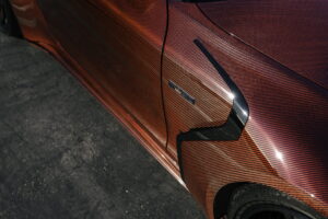 브라부스, 몬터레이 카위크서 1,000마력 ‘로켓 GTC 딥 레드’ 공개