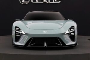 렉서스, LFA 후계자 '스포츠 컨셉(Lexus Sport Concept)' 공개...600마력 V8 엔진 탑재 예상