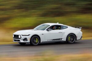 포드, 머스탱으로 드리프트 시장 겨냥… RTR 협업 모델 내년 출시