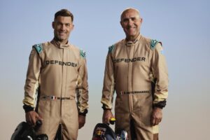 디펜더 랠리 팀, 신규 리버리 적용한 올 뉴 디펜더 다카르 D7X-R 공개