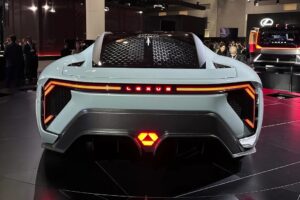 2초대 가속에 700km 주행…렉서스 LFA 후속 윤곽 드러나 2초대 가속에 700km 주행…렉서스 LFA 후속 윤곽 드러나