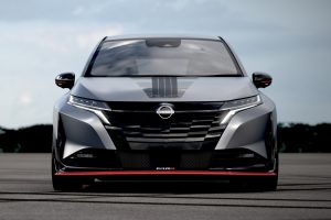 GR 야리스 잡겠다는 닛산, X-트레일 심장 품은 '아우라 니스모 RS' 콘셉트 공개