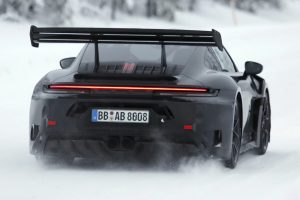 포르쉐 992.2 GT3 RS 포착… 이미 괴물인데 더 진화한다 포르쉐 992.2 GT3 RS 포착… 이미 괴물인데 더 진화한다