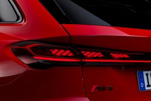 아우디, RS 최초 플러그인 하이브리드 'RS 5' 공개…639마력·전기 모드로 84km 주행 아우디, RS 최초 플러그인 하이브리드 'RS 5' 공개…639마력·전기 모드로 84km 주행