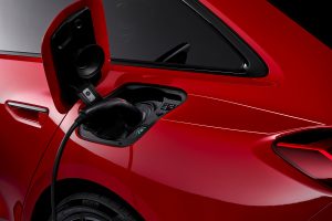 아우디, RS 최초 플러그인 하이브리드 'RS 5' 공개…639마력·전기 모드로 84km 주행 아우디, RS 최초 플러그인 하이브리드 'RS 5' 공개…639마력·전기 모드로 84km 주행