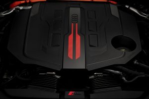 아우디, RS 최초 플러그인 하이브리드 'RS 5' 공개…639마력·전기 모드로 84km 주행 아우디, RS 최초 플러그인 하이브리드 'RS 5' 공개…639마력·전기 모드로 84km 주행