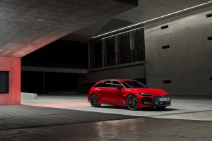 아우디, RS 최초 플러그인 하이브리드 'RS 5' 공개…639마력·전기 모드로 84km 주행 아우디, RS 최초 플러그인 하이브리드 'RS 5' 공개…639마력·전기 모드로 84km 주행