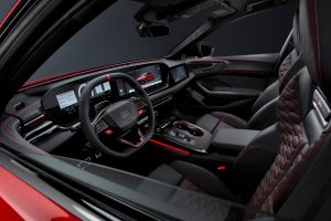 아우디, RS 최초 플러그인 하이브리드 'RS 5' 공개…639마력·전기 모드로 84km 주행 아우디, RS 최초 플러그인 하이브리드 'RS 5' 공개…639마력·전기 모드로 84km 주행