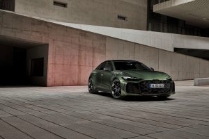 아우디, RS 최초 플러그인 하이브리드 'RS 5' 공개…639마력·전기 모드로 84km 주행 아우디, RS 최초 플러그인 하이브리드 'RS 5' 공개…639마력·전기 모드로 84km 주행