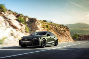 아우디, RS 최초 플러그인 하이브리드 'RS 5' 공개…639마력·전기 모드로 84km 주행 아우디, RS 최초 플러그인 하이브리드 'RS 5' 공개…639마력·전기 모드로 84km 주행