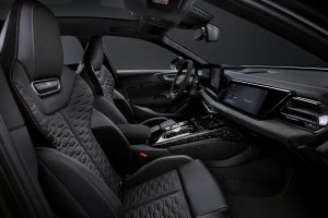 아우디, RS 최초 플러그인 하이브리드 'RS 5' 공개…639마력·전기 모드로 84km 주행 아우디, RS 최초 플러그인 하이브리드 'RS 5' 공개…639마력·전기 모드로 84km 주행