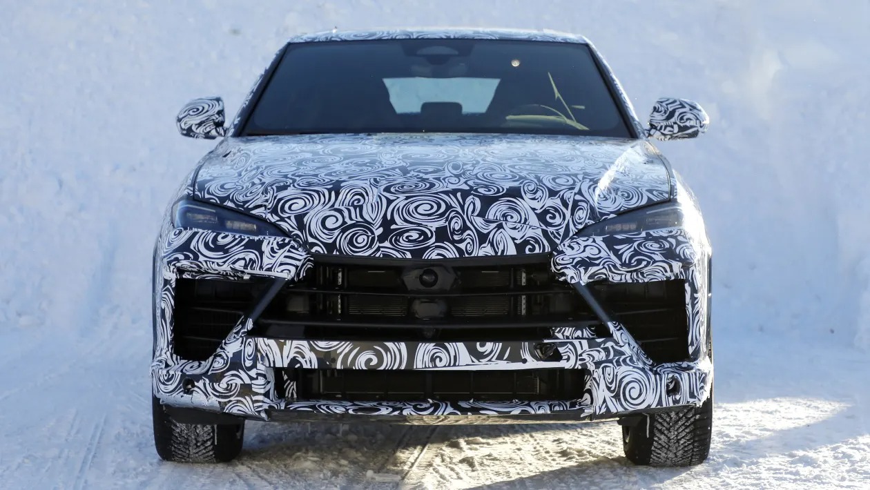 람보르기니 우루스 퍼포만테, PHEV 파워트레인 장착하고 돌아온다…789마력 이상 예고