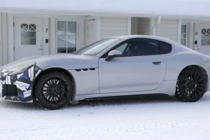 V6 그대로, 출력은 더?…마세라티 그란투리스모 부분변경 테스트 포착