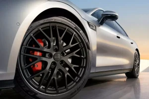 포르쉐 잡겠다는 중국 전기차의 민낯…GT7, 닮은 것 말고 다른 게 있나