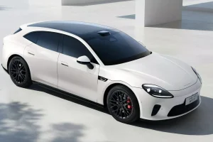 포르쉐 잡겠다는 중국 전기차의 민낯…GT7, 닮은 것 말고 다른 게 있나