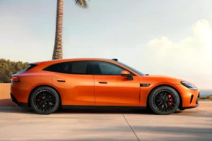 포르쉐 잡겠다는 중국 전기차의 민낯…GT7, 닮은 것 말고 다른 게 있나