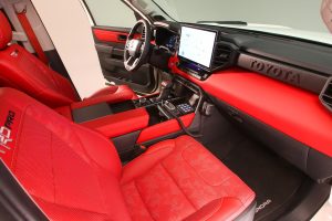 37인치 타이어·롱트래블 서스펜션…토요타가 랩터에게 선전포고하는 방법 37인치 타이어·롱트래블 서스펜션…토요타가 랩터에게 선전포고하는 방법