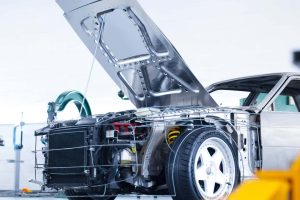 7억 넘는 아우디 콰트로 레스토모드 등장... 250kg 날리고, 수동변속기 지키고, 600마력 채웠다 7억 넘는 아우디 콰트로 레스토모드 등장... 250kg 날리고, 수동변속기 지키고, 600마력 채웠다