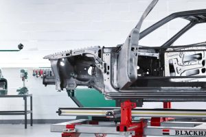 7억 넘는 아우디 콰트로 레스토모드 등장... 250kg 날리고, 수동변속기 지키고, 600마력 채웠다 7억 넘는 아우디 콰트로 레스토모드 등장... 250kg 날리고, 수동변속기 지키고, 600마력 채웠다