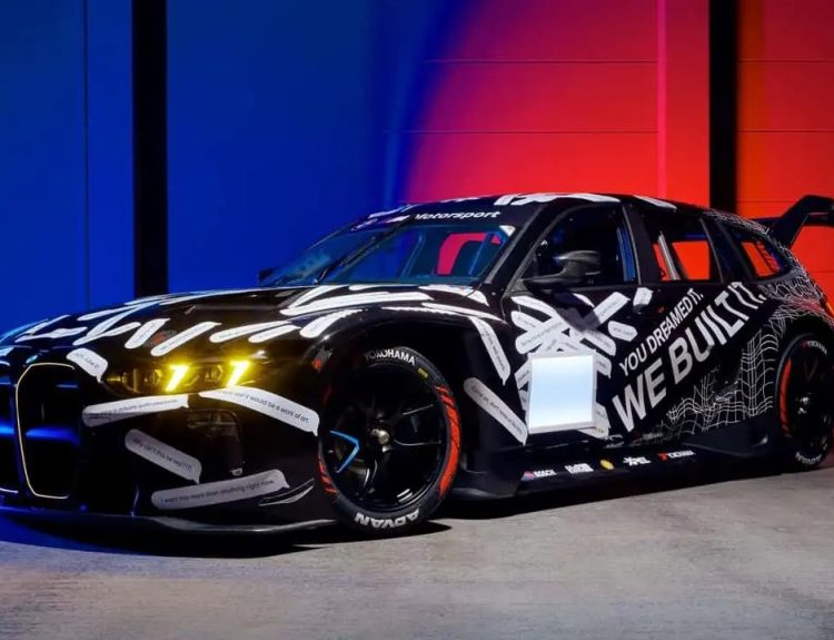 만우절 농담이 진짜 레이스카로…BMW M3 투어링, 뉘르부르크링 24시간 레이스 출격