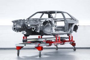 7억 넘는 아우디 콰트로 레스토모드 등장... 250kg 날리고, 수동변속기 지키고, 600마력 채웠다 7억 넘는 아우디 콰트로 레스토모드 등장... 250kg 날리고, 수동변속기 지키고, 600마력 채웠다