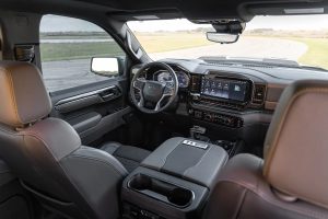 700마력 괴물 픽업 등장…실버라도 ZR2, 헤네시 손 거치자 완전히 달라졌다