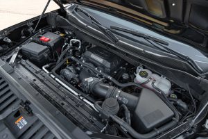 700마력 괴물 픽업 등장…실버라도 ZR2, 헤네시 손 거치자 완전히 달라졌다