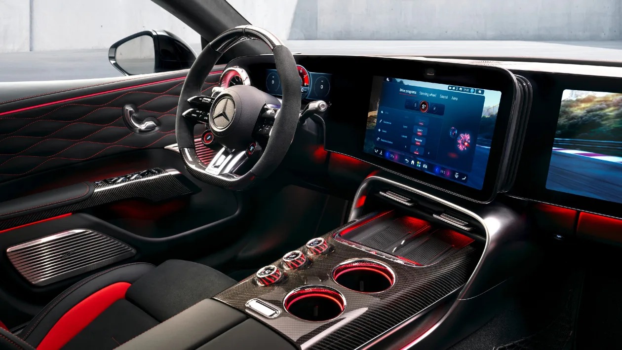 1,360마력에 850kW 충전…메르세데스-AMG 첫 순수 전기차 실내 공개