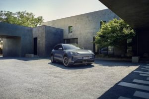 16분이면 80% 충전…포르쉐 카이엔 S 일렉트릭, 도심부터 장거리까지