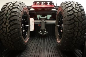 37인치 타이어·롱트래블 서스펜션…토요타가 랩터에게 선전포고하는 방법 37인치 타이어·롱트래블 서스펜션…토요타가 랩터에게 선전포고하는 방법