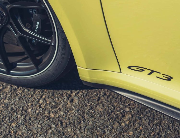 마지막 자연흡기 슈퍼카 위기…911 GT3도 예외 아니다