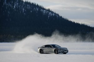메르세데스-AMG, 첫 순수 전기 4도어 쿠페 출격 준비 완료…V8 굉음까지 품었다 메르세데스-AMG, 첫 순수 전기 4도어 쿠페 출격 준비 완료…V8 굉음까지 품었다