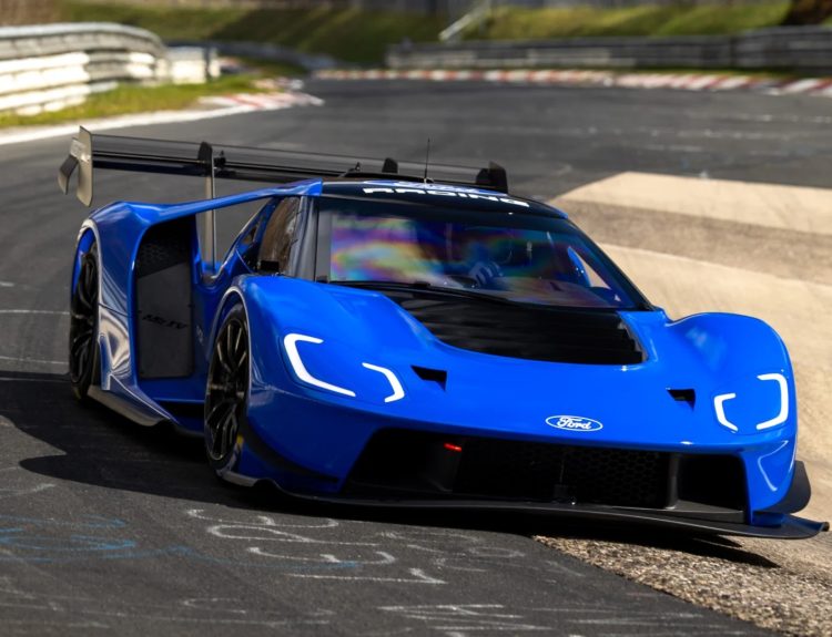 전동화 없이 6분15초… 포드 GT MkIV, 뉘르부르크링 ‘순수 내연기관’ 최속 갈아치웠다