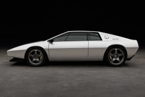 V8로 부활했다… 로터스 에스프리, 50대 한정 레스토모드 등장 V8로 부활했다… 로터스 에스프리, 50대 한정 레스토모드 등장