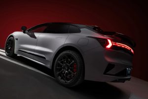 “제로백 2.9초”…지커 001, 5주년 한정판으로 슈퍼카 영역 넘본다 “제로백 2.9초”…지커 001, 5주년 한정판으로 슈퍼카 영역 넘본다