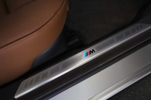 BMW 7시리즈, 기술 대수술 단행... 700km 전기주행·V8 복귀