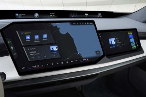 BMW 7시리즈, 기술 대수술 단행... 700km 전기주행·V8 복귀