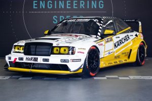 전설의 190E 부활…뉘르부르크링 24시 도전하는 ‘괴물 세단’ 전설의 190E 부활…뉘르부르크링 24시 도전하는 ‘괴물 세단’