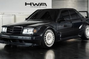 전설의 190E 부활…뉘르부르크링 24시 도전하는 ‘괴물 세단’ 전설의 190E 부활…뉘르부르크링 24시 도전하는 ‘괴물 세단’