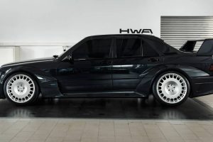 전설의 190E 부활…뉘르부르크링 24시 도전하는 ‘괴물 세단’ 전설의 190E 부활…뉘르부르크링 24시 도전하는 ‘괴물 세단’