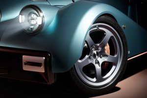 출력 대신 경량화… 모건 슈퍼스포츠 400(Morgan Supersport 400) 등장