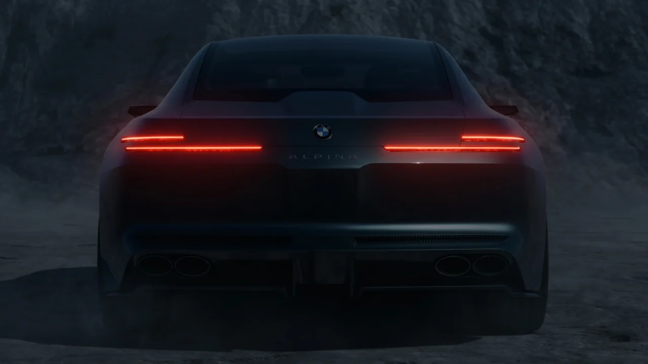 BMW 알피나 첫 신차 예고…국내에는 2028년 들어온다